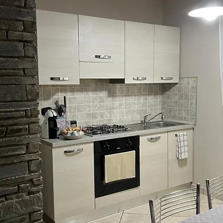 아파트 Casa Di Paola 아스티